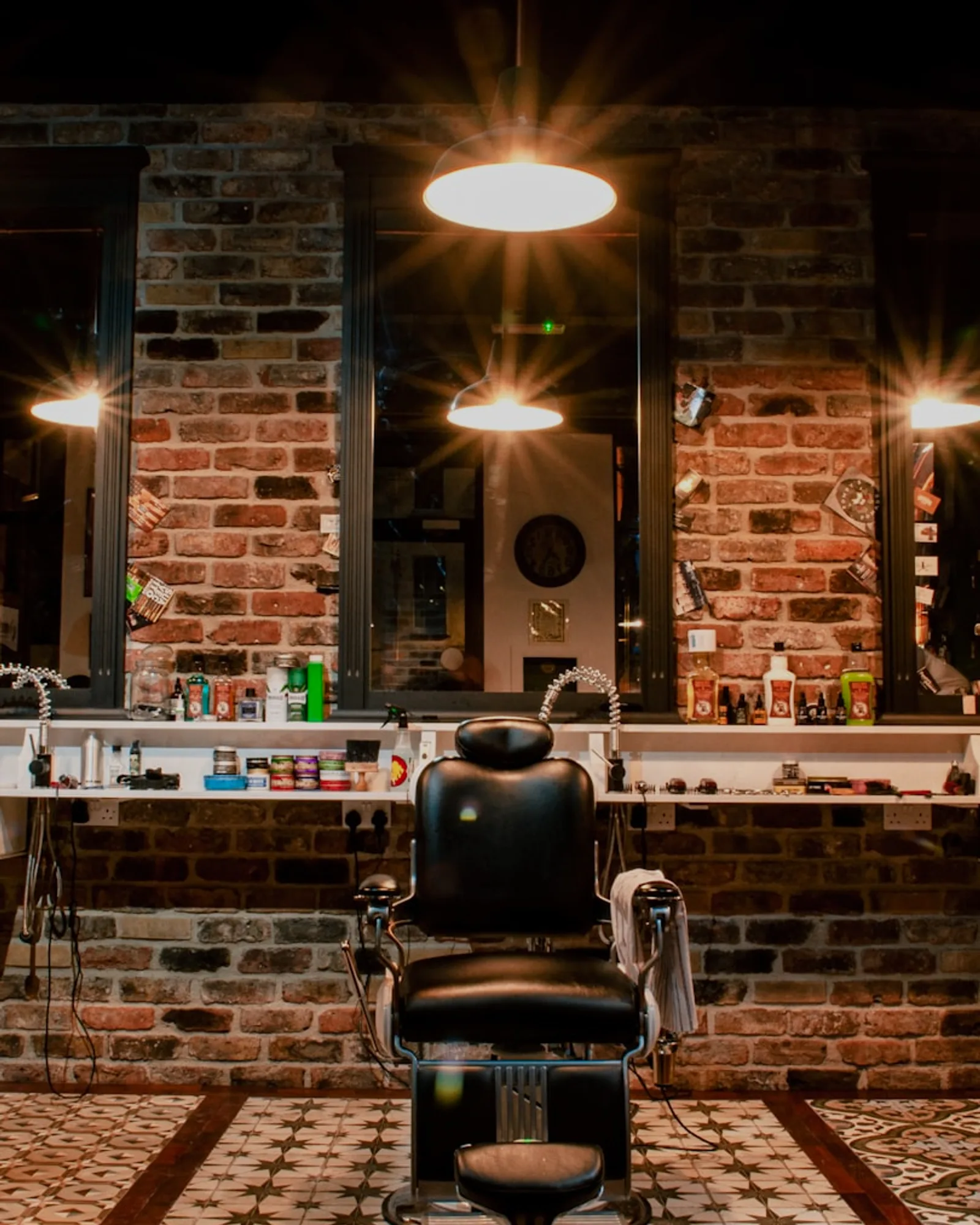 Atmosferë berberie, frymëzim për Barbershop Jacky në Prizren